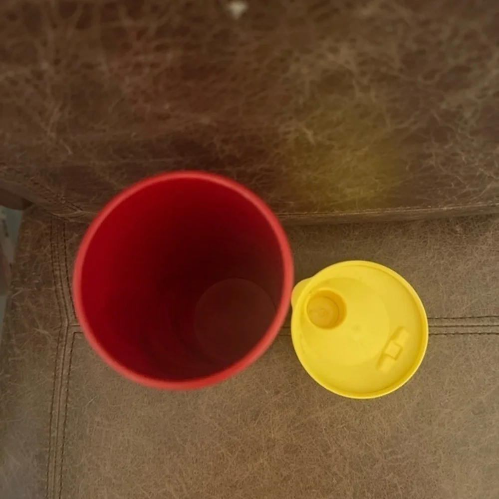 Tupperware Wonder Woman 16oz Flip Top Tumbler‎ (U)